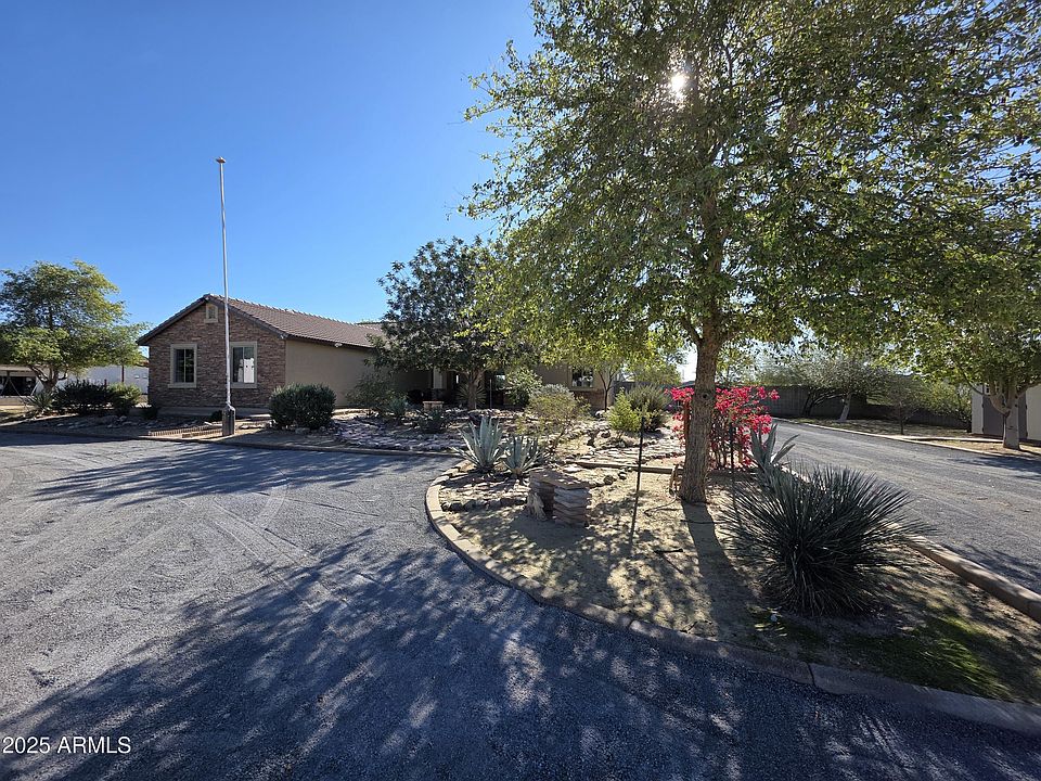 1st image of 727 W ZION Lane