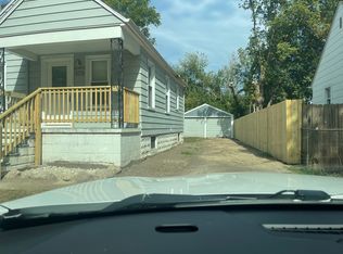 176 W Hopkins Ave, Pontiac, MI 48340