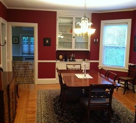 Large Formal Dinning