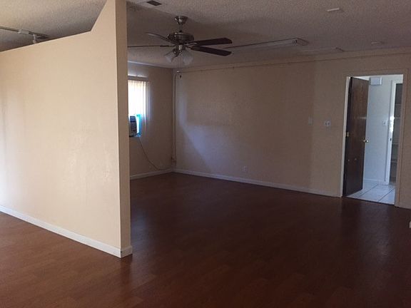 5th image of 1143 Menlo Ave