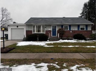 3872 Oakleigh Dr, York, PA 17402