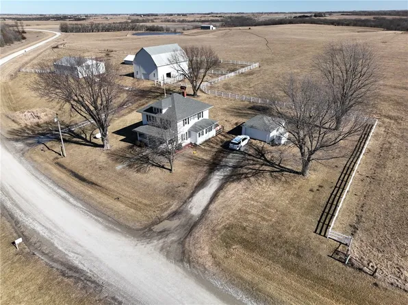 17000 195th Ave, Leon, IA 50144