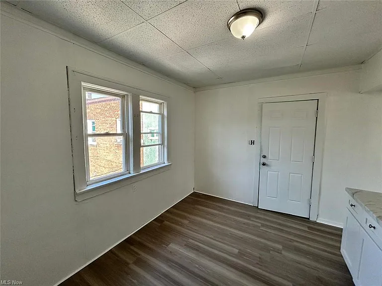 2232 W 103rd St #2 — Photo 2
