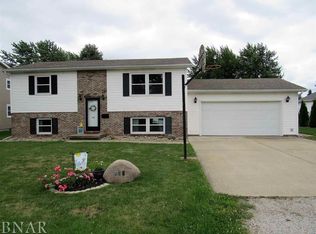 306 W School St, Le Roy, IL 61752