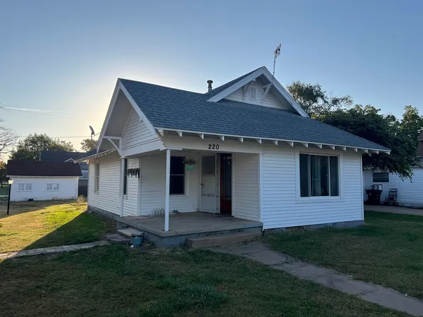 220 N Jackson St, Marquette, KS 67464