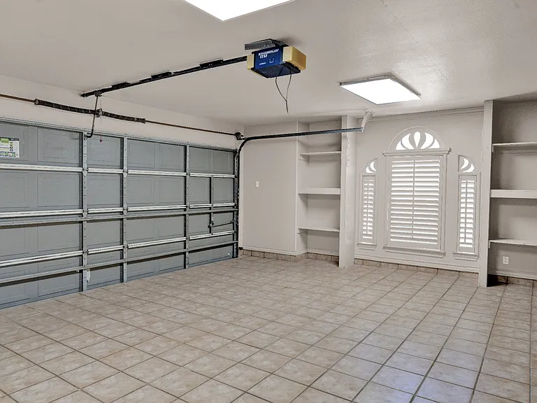108 Lagos Ave — Photo 20