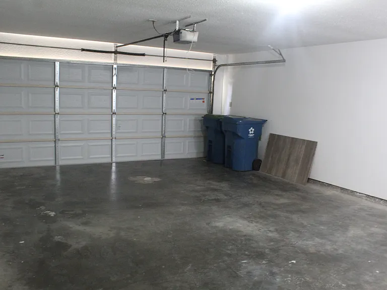 1414 N Live Oak St — Photo 28