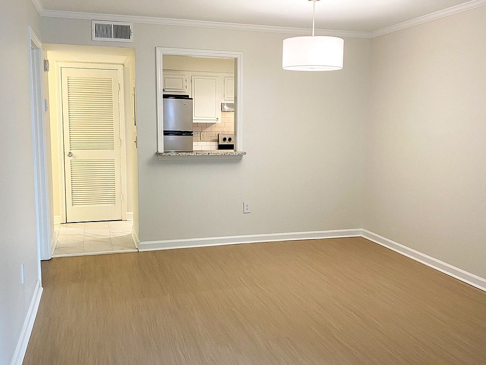 Living & Dining Area
