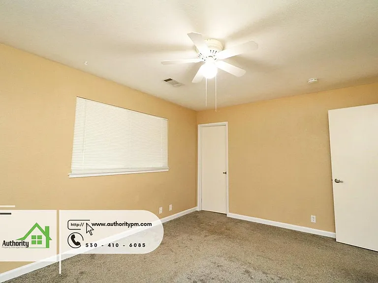 6822 Creekside St — Photo 15