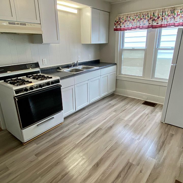 1st image of 55 E 7th St APT 2