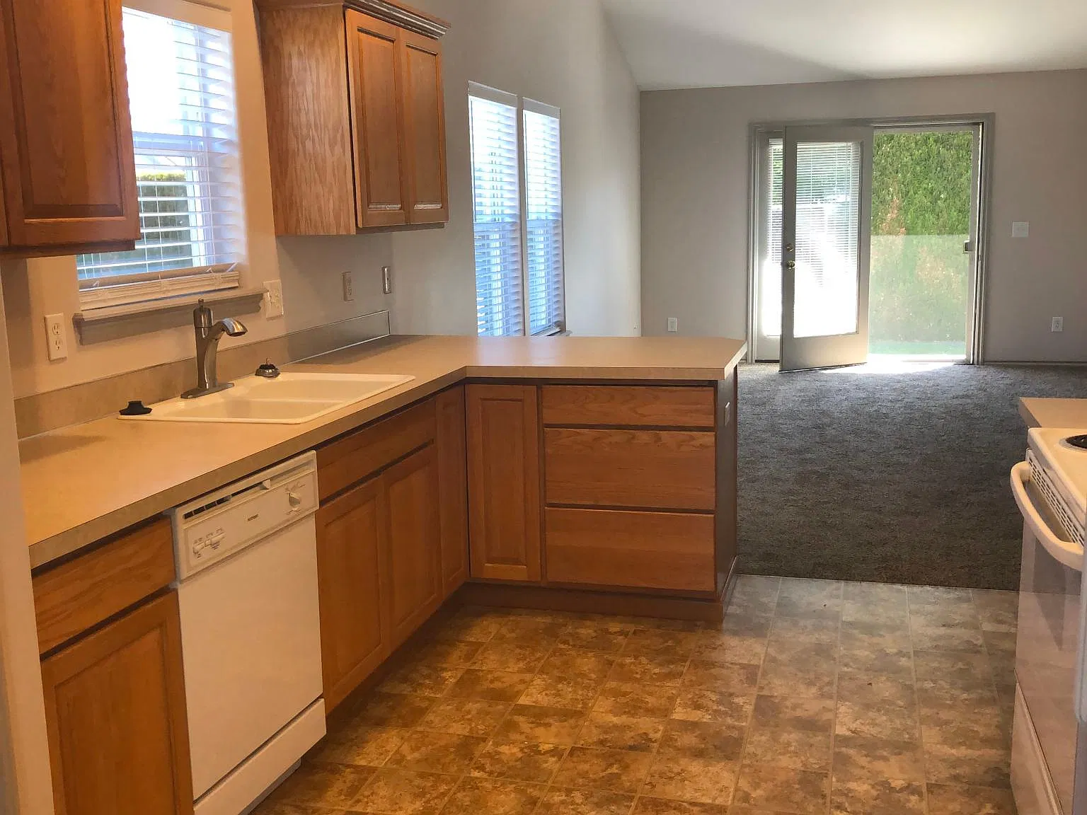 6902 Willow Pl — Photo 4