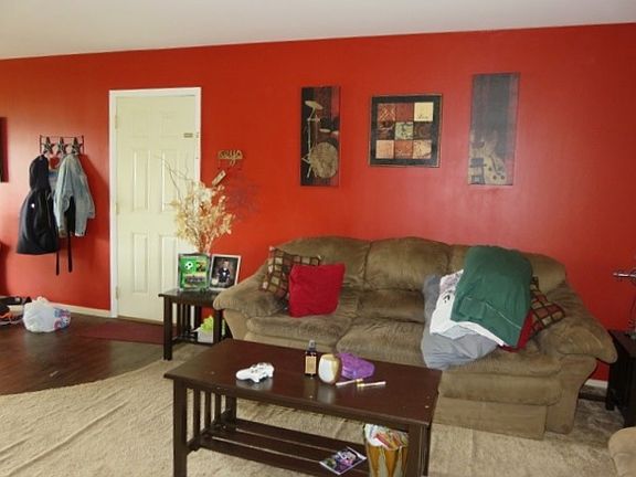 5th image of 408 S Brackney St