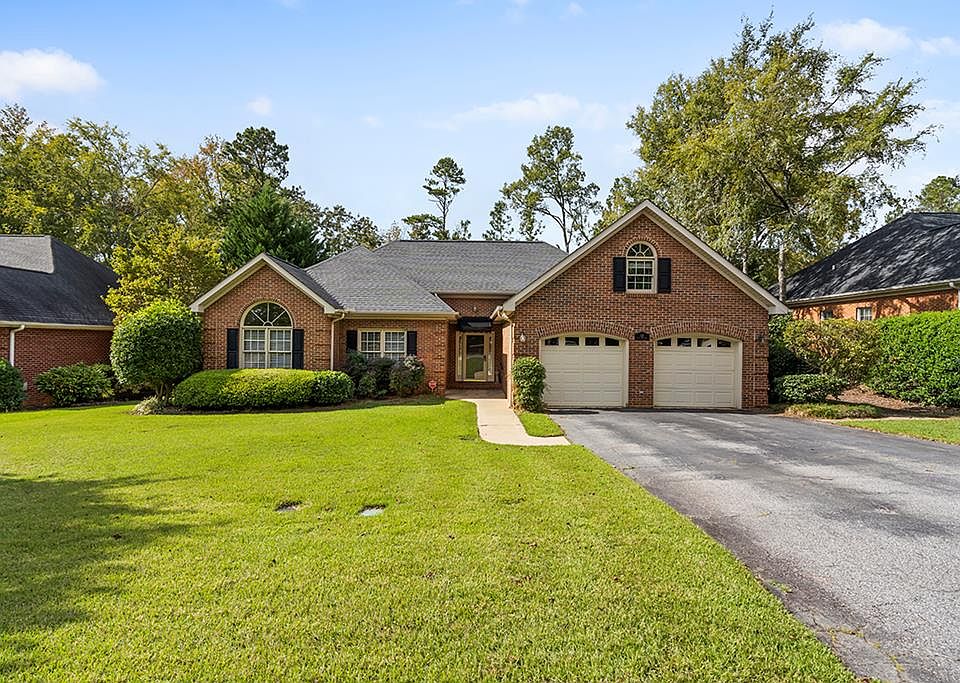 1st image of 110 Live Oak Ct