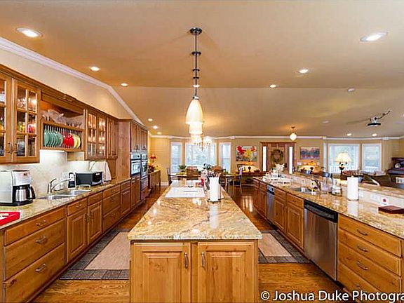 4th image of 2809 N Cedar Hill Dr