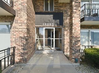 18205 Hart Dr APT 3A, Homewood, IL 60430