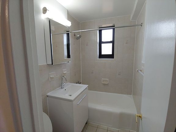 4th image of 7311 Bell Blvd APT 4D
