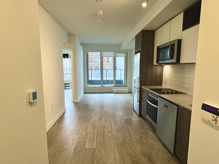 70 Princess St — Photo 4