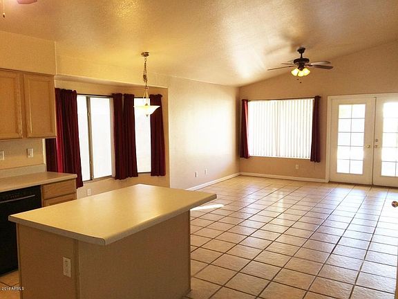 4th image of 690 W Caroline Ln