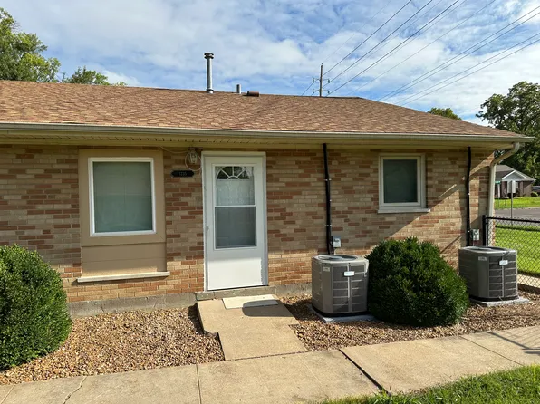 6802 Raymond Ave, Saint Louis, MO 63130