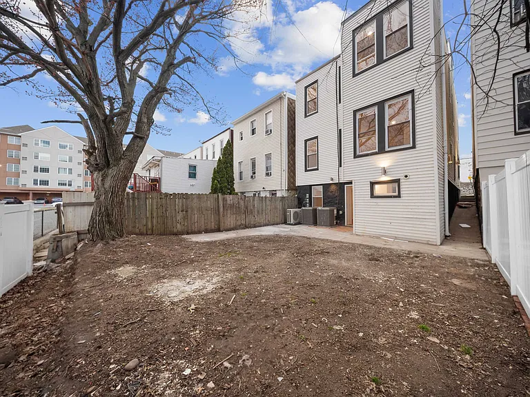 1111 53rd St #BASEMENT — Photo 23