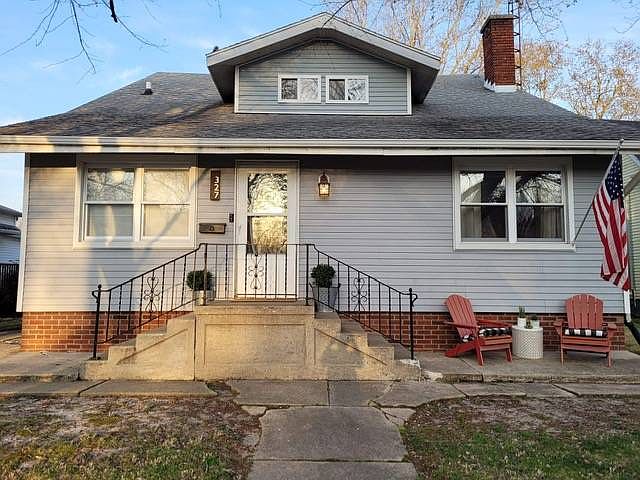 1st image of 327 N High St