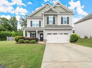 424 Eagles Bluff Way, Hoschton, GA 30548