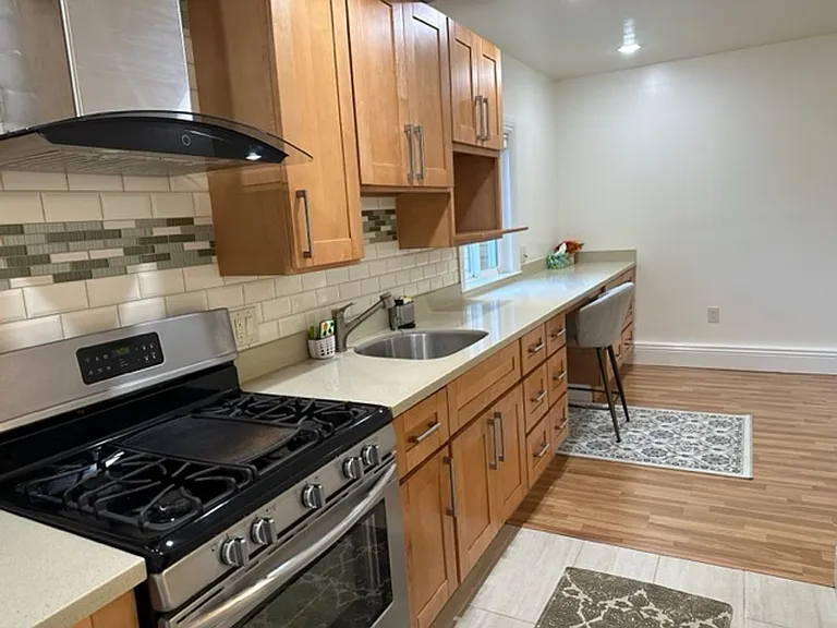RC - 1572 Palou Ave, San Francisco, CA 94124 — Photo 7