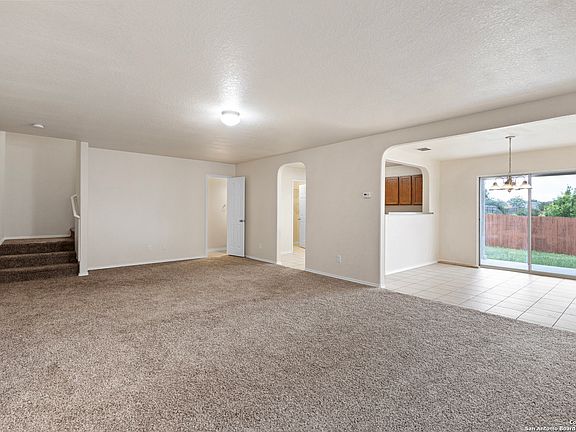 4th image of 3710 Hideaway Green