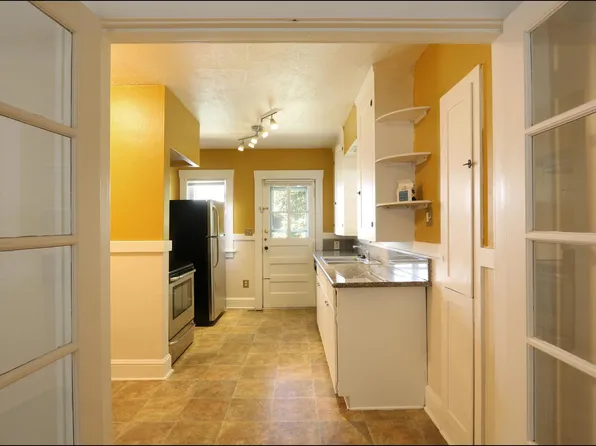 1403 SE 24th Ave, Portland, OR 97214