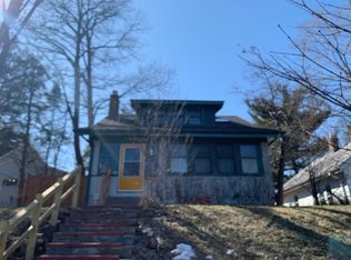 1822 Chelton Ave W, Saint Paul, MN 55104