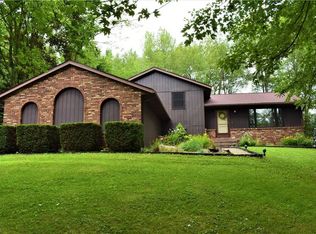 1447 Wilbur Rd, Medina, OH 44256