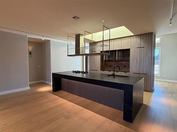 3rd image of 9321 SW 33rd Pl