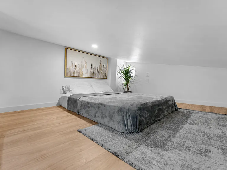 624 Monica Cir #B — Photo 12