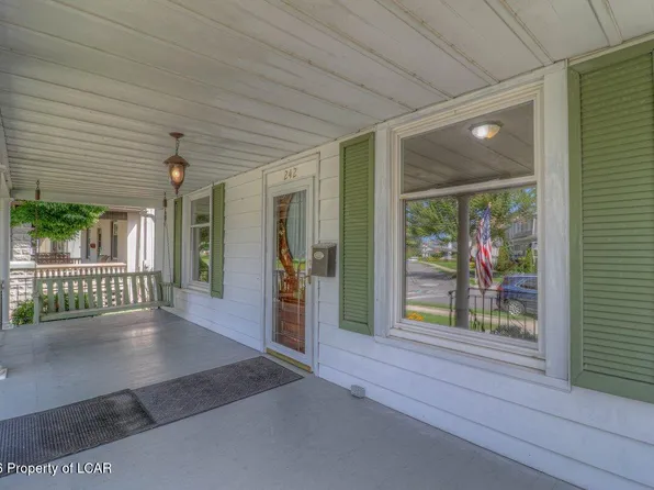 242 E Pettebone St, Wyoming, PA 18644