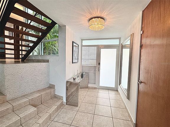 2nd image of 410 Lerida Mansiones De Ciudad Gdn