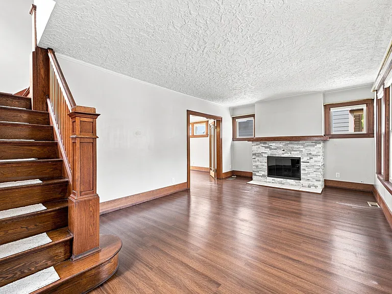 1220 Bird Ave — Photo 9