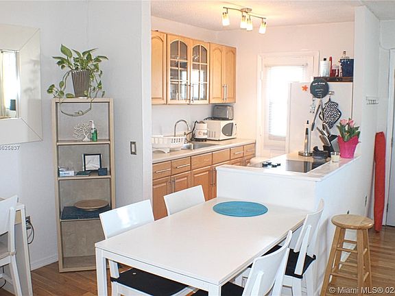 5th image of 301 Jefferson Ave APT 5D