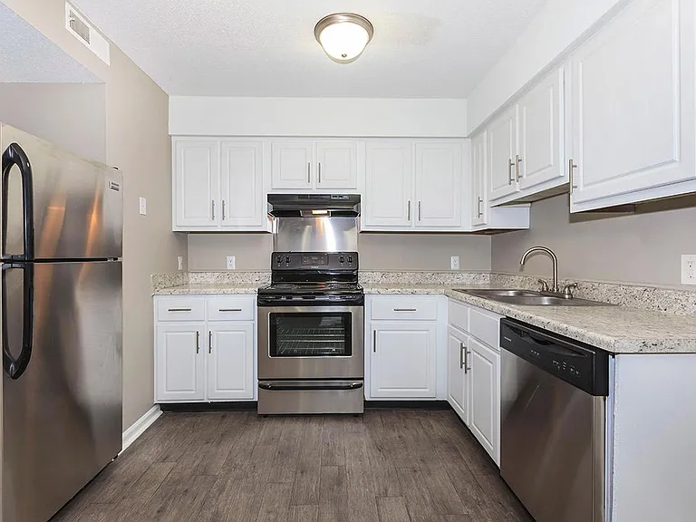 Laurel Ridge Apartments — Photo 36