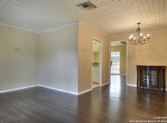 2nd image of 1029 North Blvd