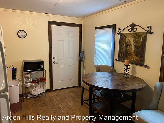 3rd image of 409 W Main St Unit B