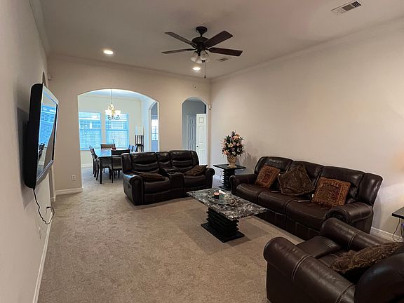 5th image of 7907 Fountain St #2