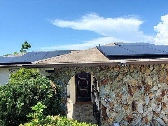 4th image of 7438 LAKE FOREST CIRCLE