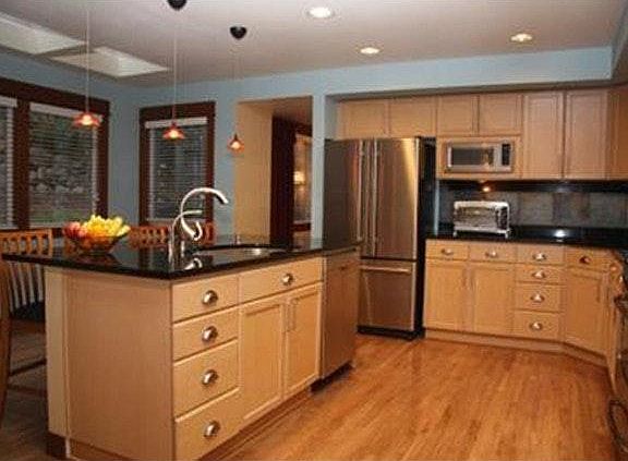 big island and plenty kitchen space