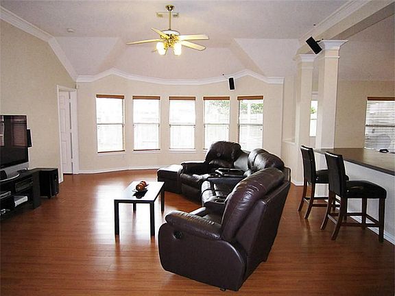 5th image of 18227 Heathridge Ln