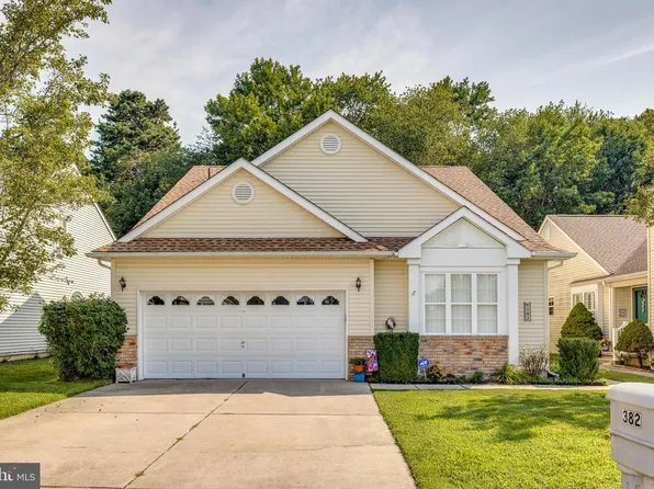 382 Saint Thomas Blvd, Williamstown, NJ 08094