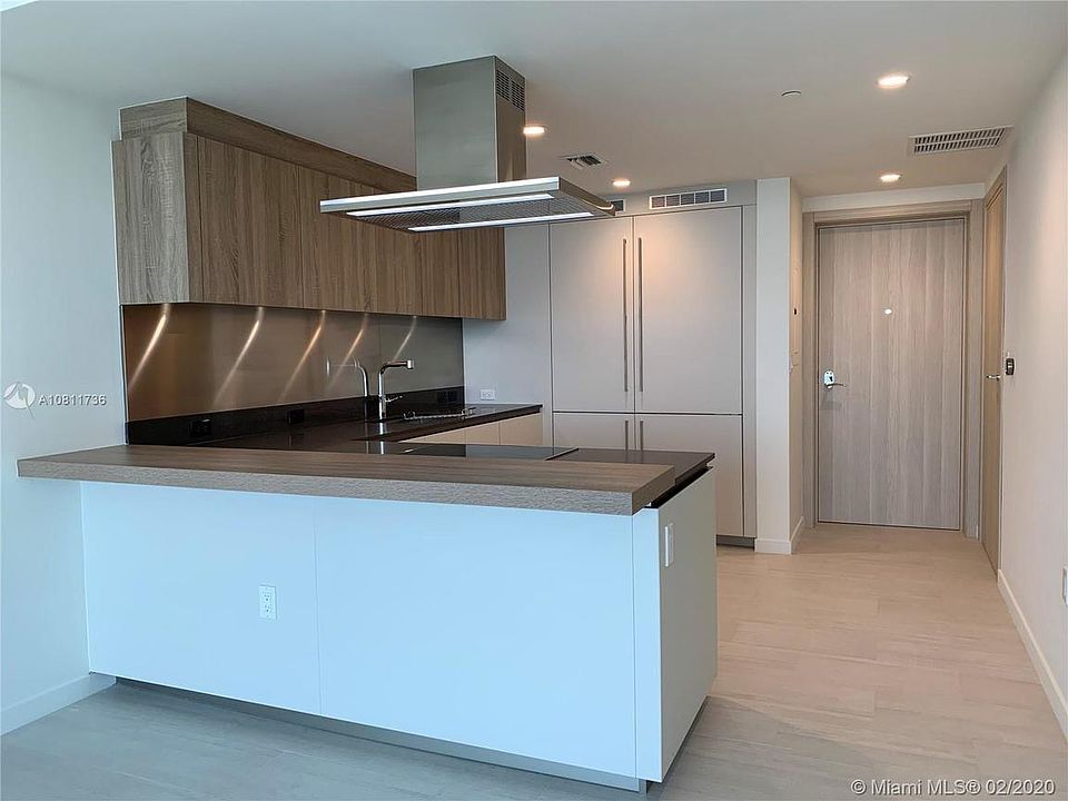 1st image of 1000 SE Brickell Plz #3804