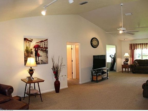 3rd image of 3016 Ash St