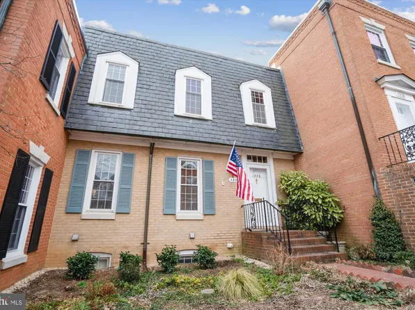 1326 N Lynnbrook Dr, Arlington, VA 22201