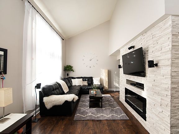 4th image of 561 East Ave
