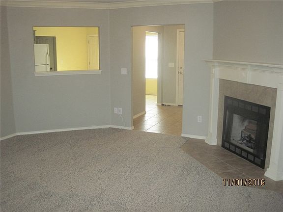 4th image of 904 SW River Rock St